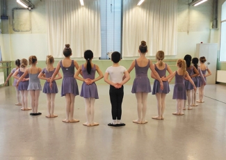 Grade 1-2 Ballet (7-10 jaar)