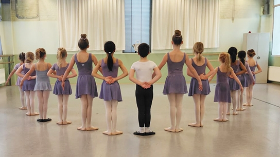 Grade 1-2 Ballet (7-10 jaar)